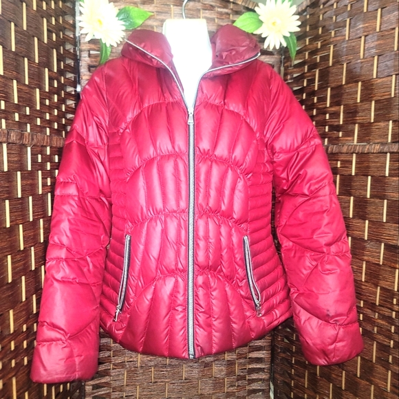 Black Rivet Jackets & Blazers - Black Rivet  Puffer Jacket good condition color cherry